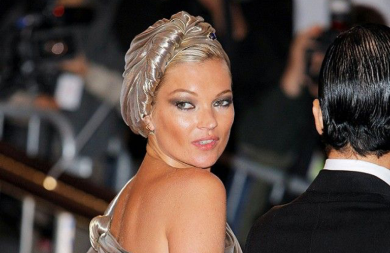 Kate Moss in Stephen Jones turban for Marc Jacobs at the 2009 Met Gala